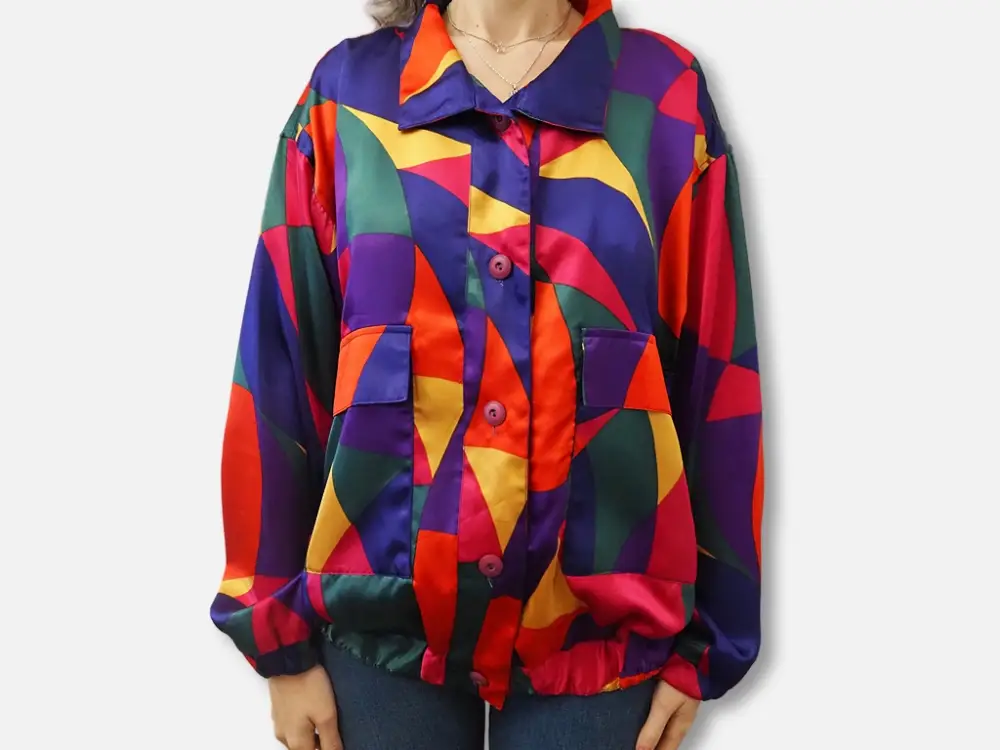 Chaqueta ligera rainbow modelo frente detalle